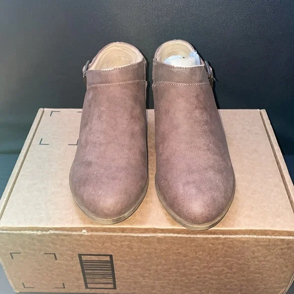 LifeStride Alexa Ankle Shoe Shootie Brown Zip up decorative buckle Womens Sz 6W - Picture 2 of 5